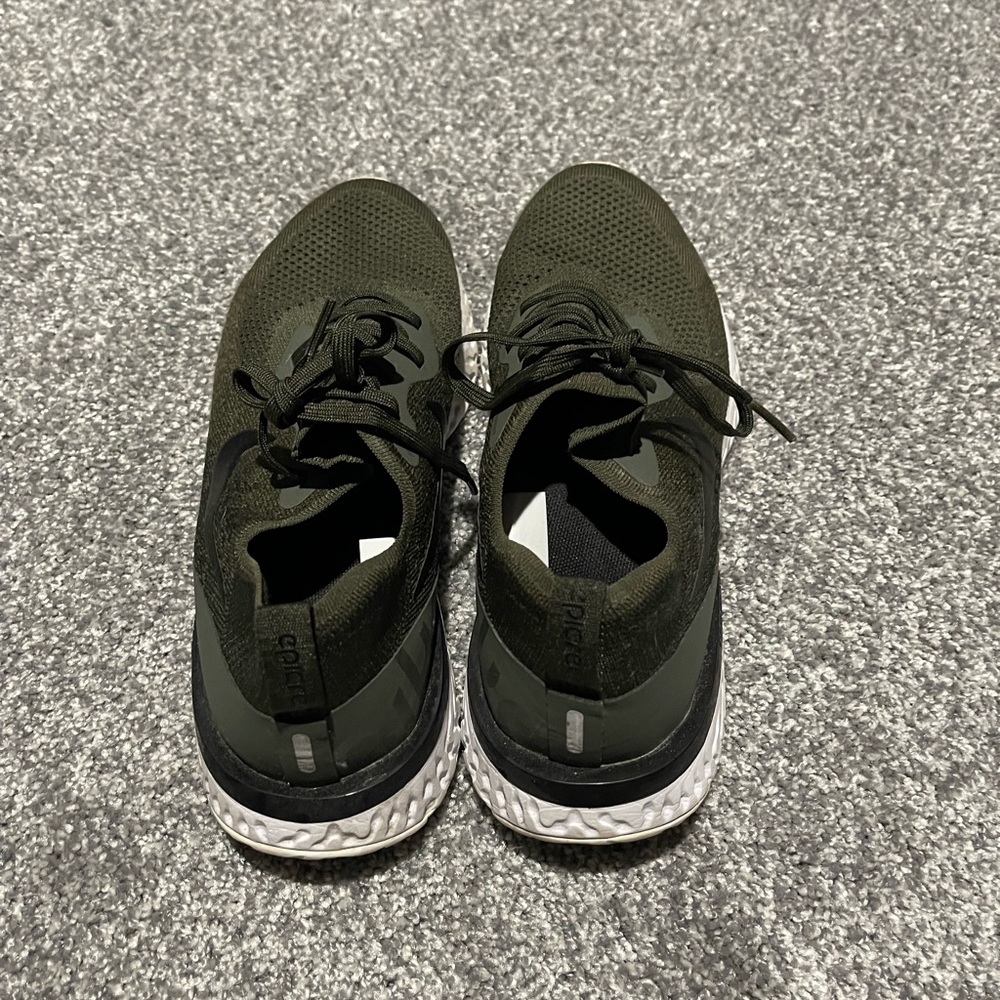Nike Epic React Size 10 - image 4
